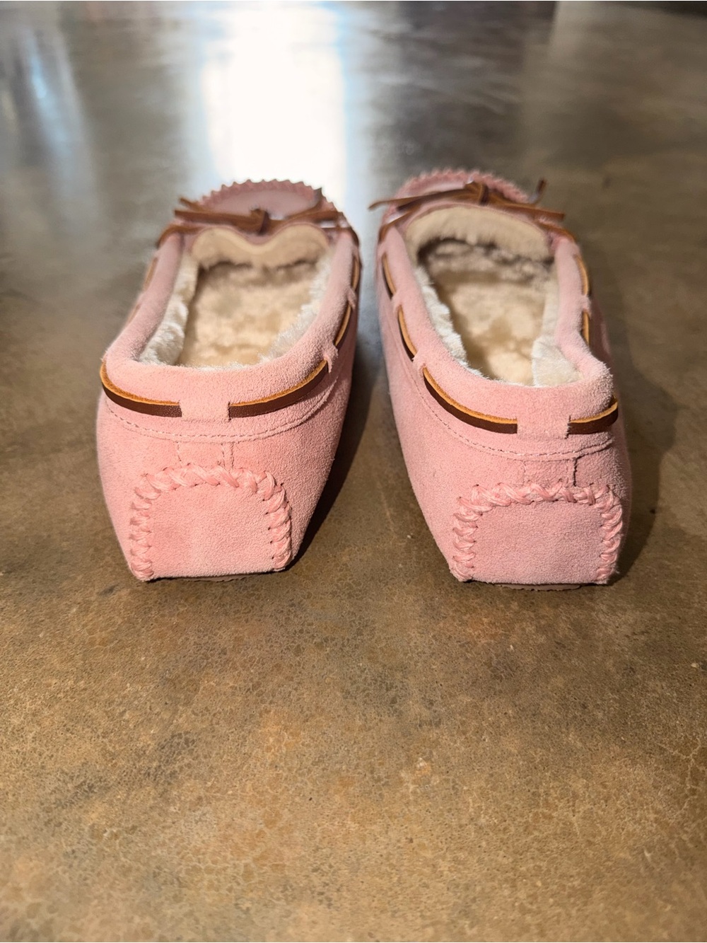 Minnetonka Cally Pink Mauve Suede Faux Fur Moccasin 9 NWOB Cozy Classic - Picture 7 of 8